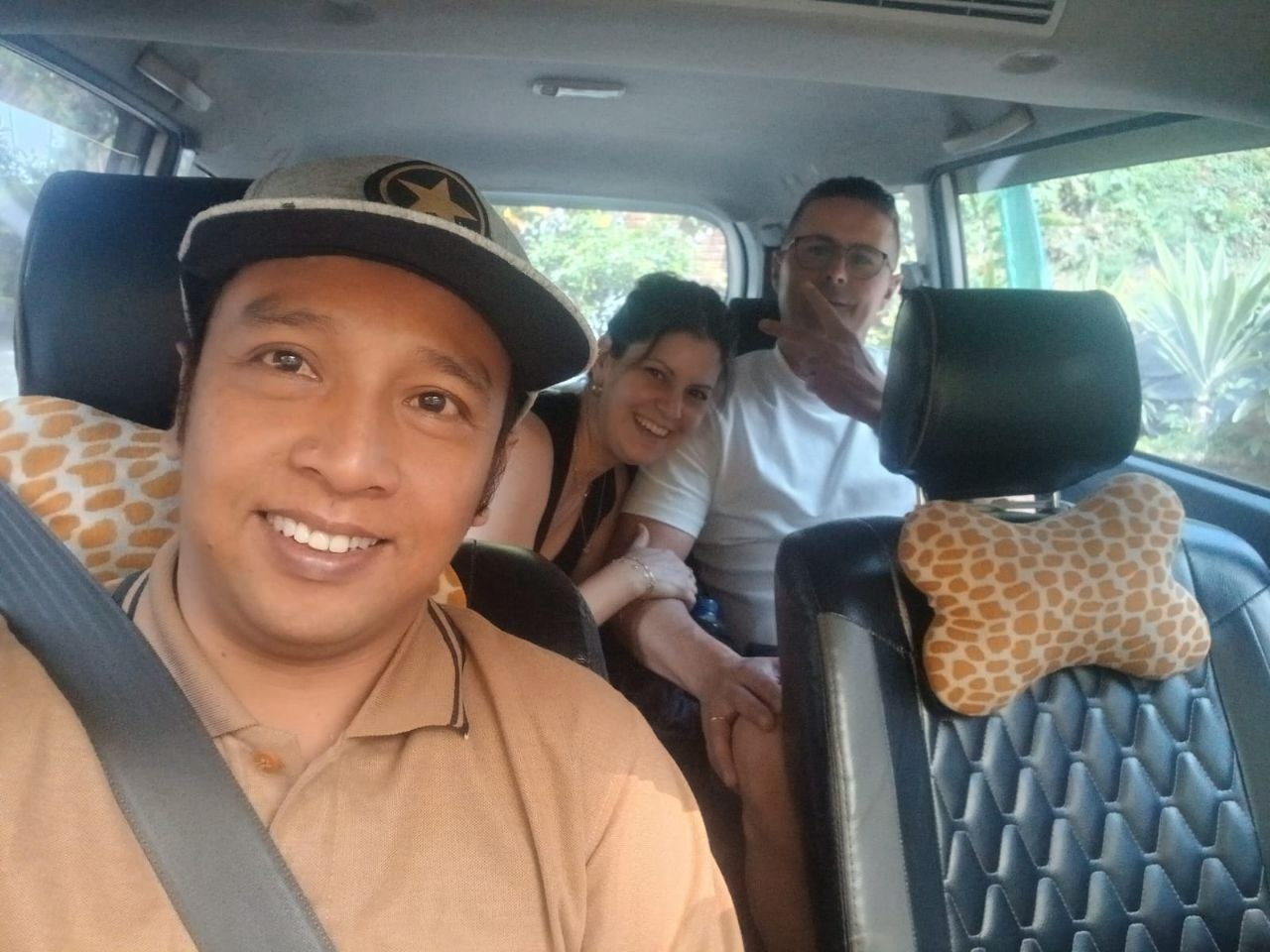 Airport transfer group from Australia
